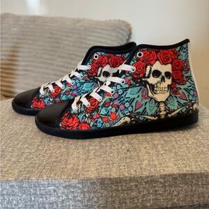 BNWOT | Iconic Grateful Dead High Tops